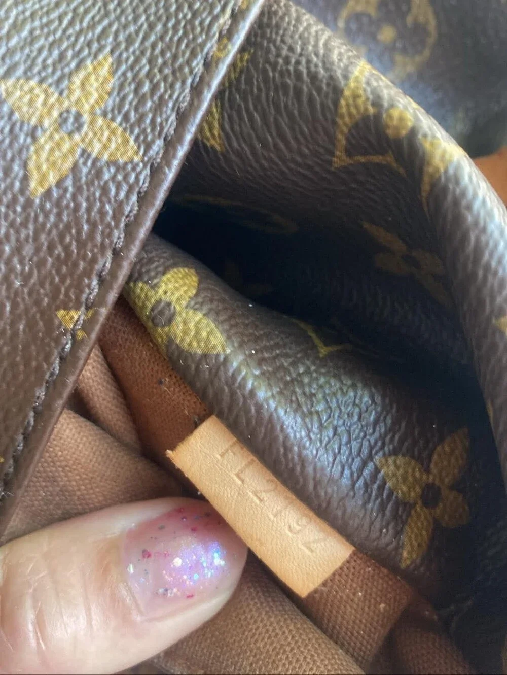 Louis Vuitton Totally MM Monogram Canvas Everyday Tote in Brown with Tan Trim